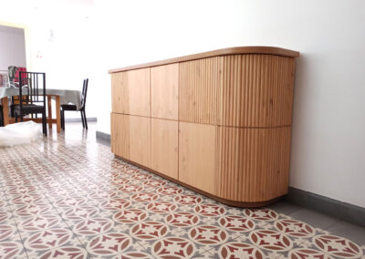 Mueble auxiliar curvados